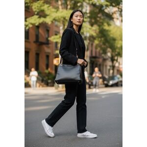 Gorgeous NWT Michael Kors Lori Medium Black Tote Bag Brass Chain & Faux‎ Leather